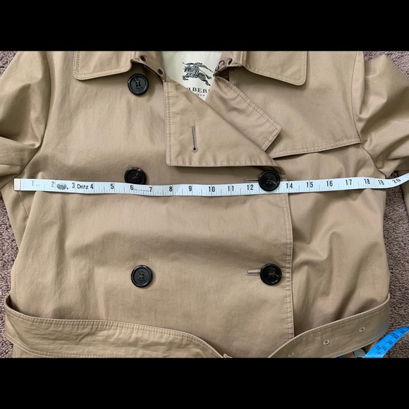 ❗️SOLD❗️🎉2xHP🎉 Burberry Tan Trench Coat Sz 8R - Picture 13 of 15